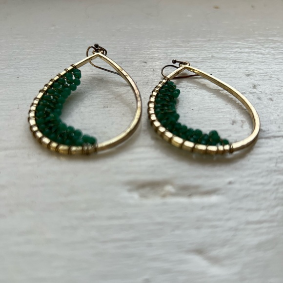 EUC Gold/brass teardrop earrings with beautiful jade beading - Picture 3 of 5